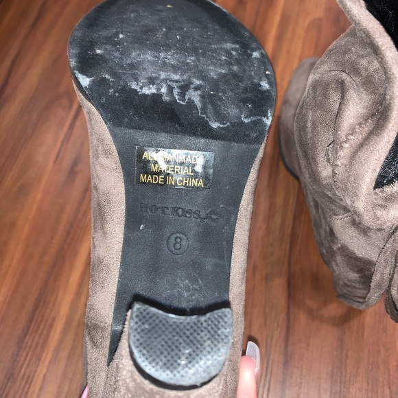 Booties - Picture 5 of 6